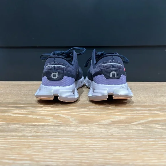 On Cloud X women’s size 7 - Picture 4 of 8